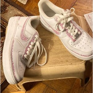Nike Air AF1 Custom Painted leather pink and green designs.  Size 8❤️🌹